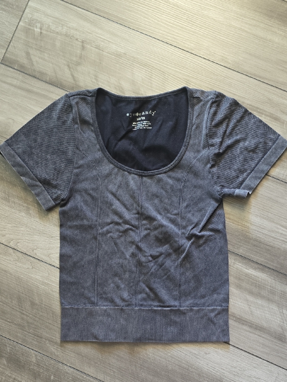Eye Candy 1X/2X Short Sleeve Scoop Neck Top in Charcoal Gray
